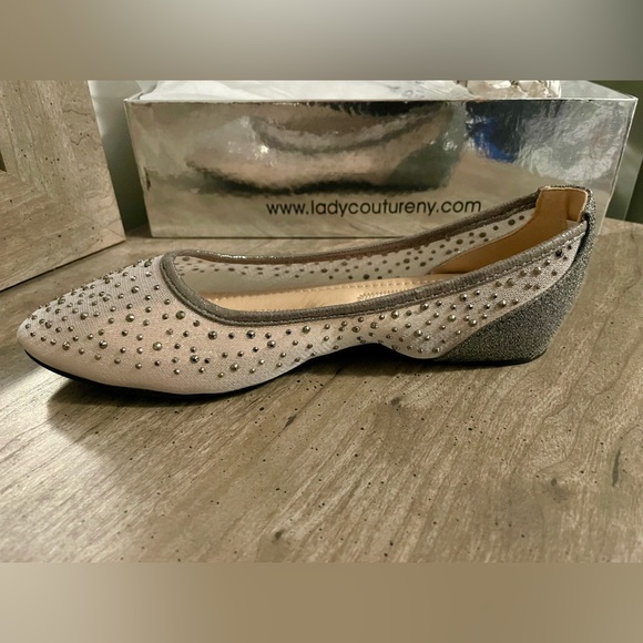 Chic by Lady Couture Flats - Picture 2 of 7